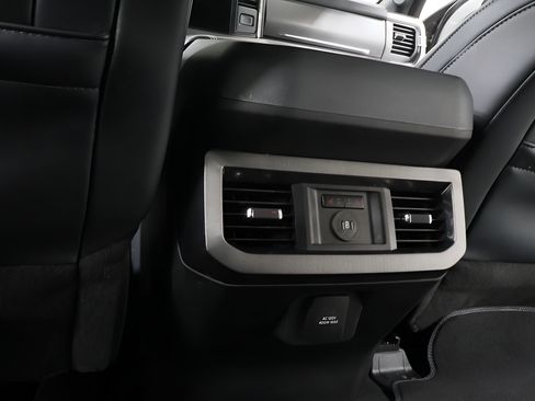 Used 2025 Ford F250 Platinum AWD/4WD image 28