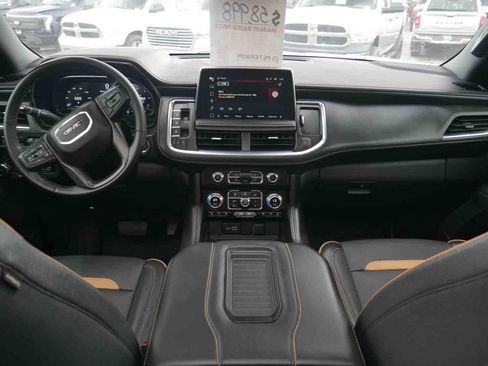 Used 2024 GMC Yukon XL AT4 w/ Technology Package AWD/4WD image 6