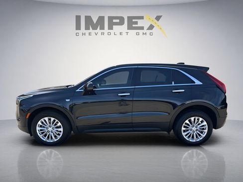 Used 2024 Cadillac XT4 Luxury FWD image 2