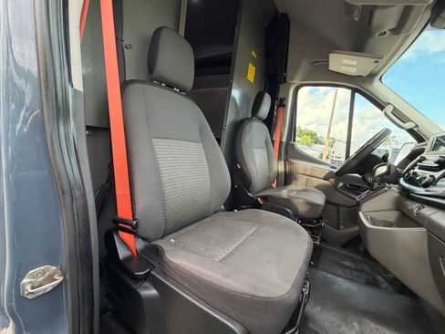 Used 2020 Ford Transit 250 148 High Roof Extended RWD image 18