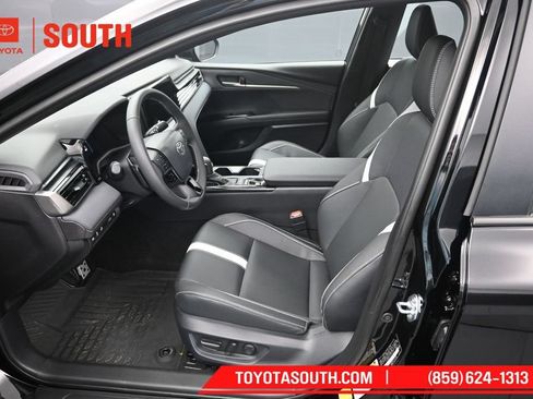 Used 2026 Toyota Camry SE FWD image 9