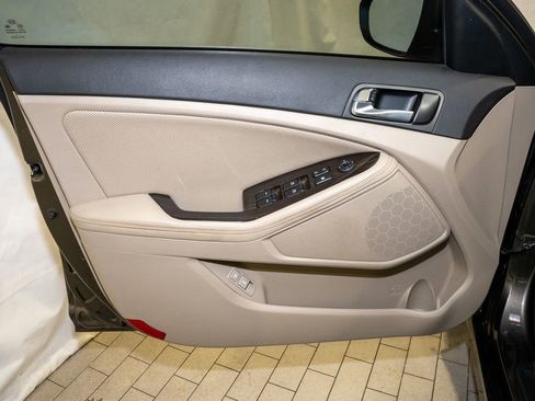 Used 2015 Kia Optima EX image 10