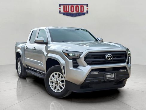 Used 2024 Toyota Tacoma SR5 AWD/4WD image 1