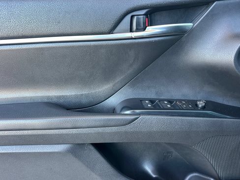 Certified 2020 Toyota Camry SE w/ Carpet Mat Package FWD image 13