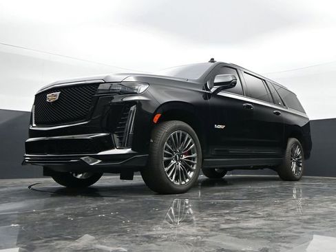 Used 2023 Cadillac Escalade ESV V AWD/4WD image 40