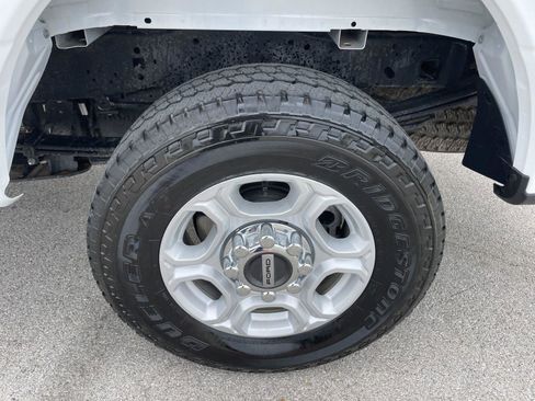 Used 2025 Ford F250 XLT w/ FX4 Off-Road Package AWD/4WD image 29