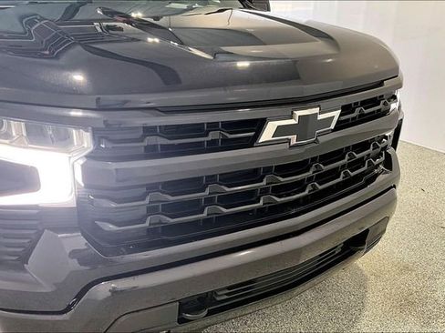 Used 2022 Chevrolet Silverado 1500 RST AWD/4WD image 35