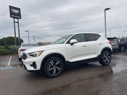 Used 2025 Volvo XC40 B5 Core