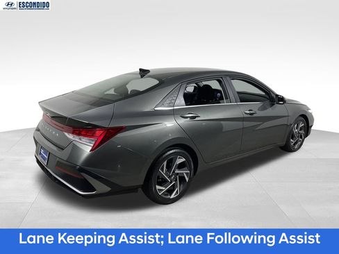 Certified 2025 Hyundai Elantra SEL FWD image 5