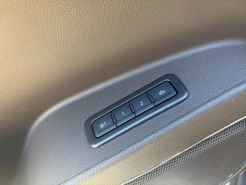 Used 2019 GMC Yukon XL Denali w/ Denali Ultimate Package AWD/4WD image 27