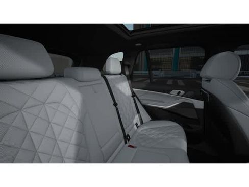 Used 2026 BMW X5 sDrive40i w/ M Sport Package RWD image 12