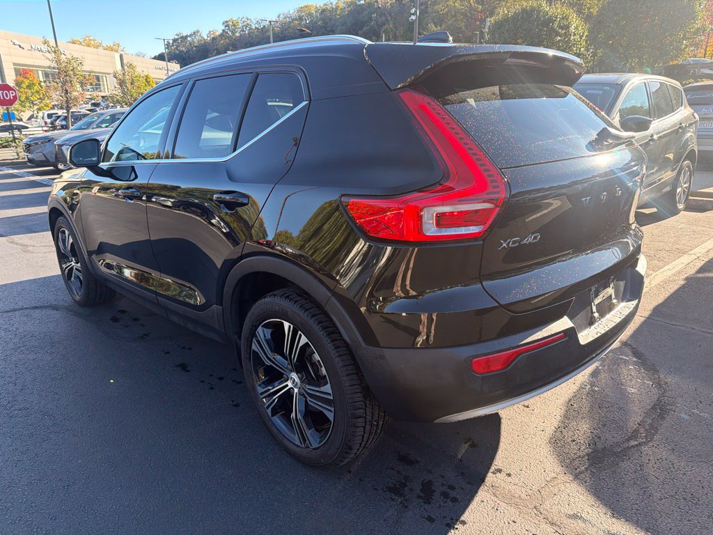 Used 2021 Volvo XC40 T5 Inscription w/ Advanced Package AWD/4WD image 2