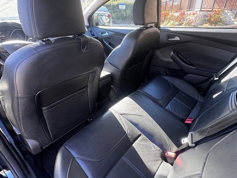 Used 2016 Ford Focus SE w/ Equipment Group 201A image 14