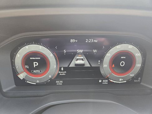 Used 2025 Nissan Rogue SL AWD/4WD image 18