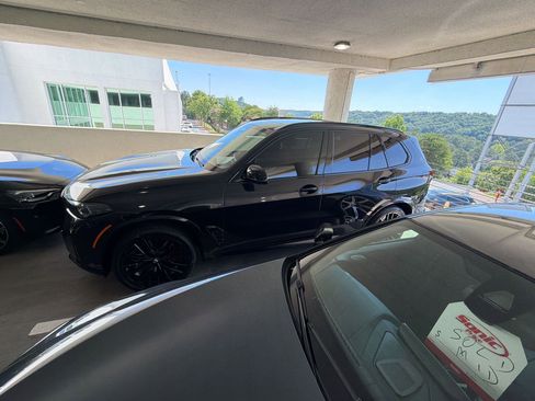 Certified 2025 BMW X5 M60i AWD/4WD image 10