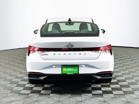 Used 2021 Hyundai Elantra SEL image 8