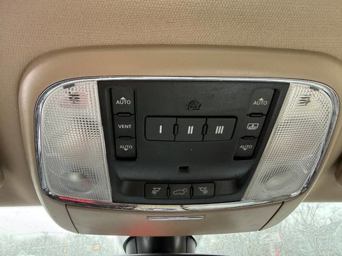 Used 2020 Jeep Grand Cherokee Limited w/ Luxury Group II image 15