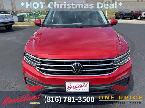 Used 2023 Volkswagen Tiguan SE image 4