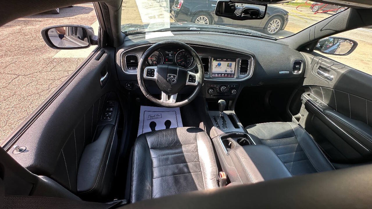 Used 2011 Dodge Charger R/T RWD image 8
