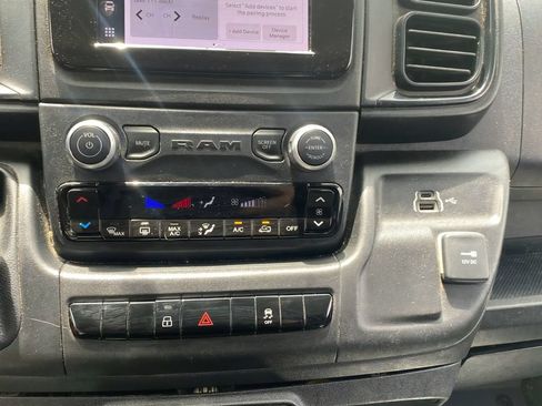 Used 2025 RAM ProMaster 2500 w/ Convenience Group FWD image 21