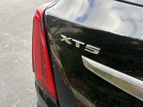 Certified 2024 Cadillac XT5 Premium Luxury w/ LPO, Floor Liner Package image 15