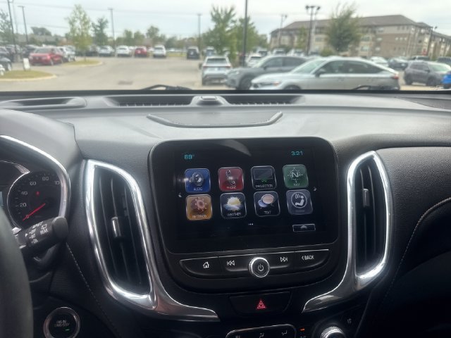 Used 2018 Chevrolet Equinox Premier FWD image 14
