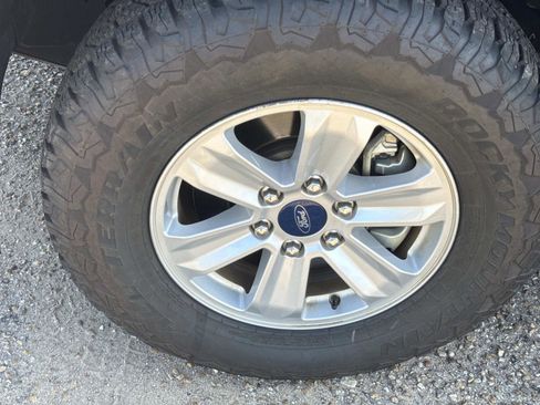 Used 2020 Ford F150 XLT image 9