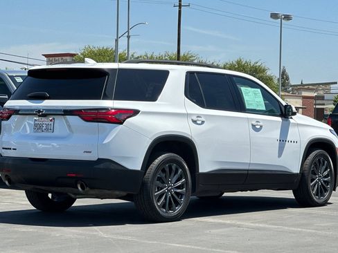Used 2023 Chevrolet Traverse RS w/ LPO, Cargo Package AWD/4WD image 4
