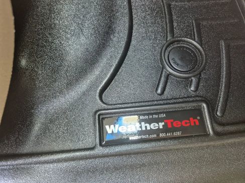 Used 2019 Chevrolet Suburban LT AWD/4WD image 19