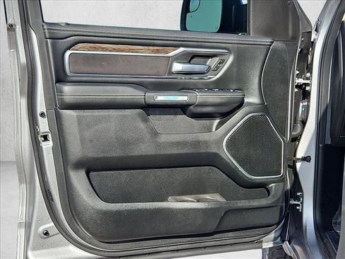 Used 2019 RAM 1500 Laramie RWD image 9