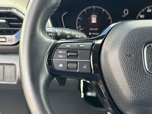Certified 2025 Honda Pilot Touring image 33
