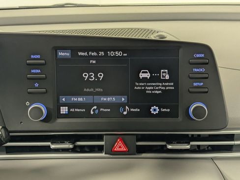 New 2026 Hyundai Elantra SE image 18