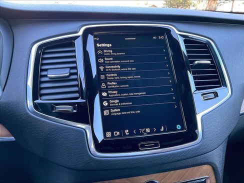 Used 2023 Volvo XC90 T8 Plus image 39