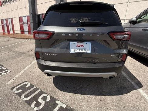 Used 2025 Ford Escape Active image 3