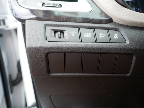 Used 2017 Hyundai Santa Fe Sport FWD image 23