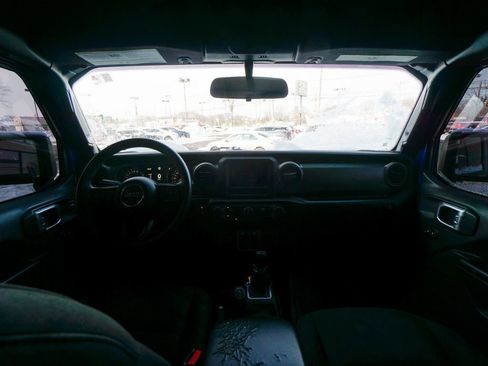 Used 2018 Jeep Wrangler Unlimited Sport S image 12