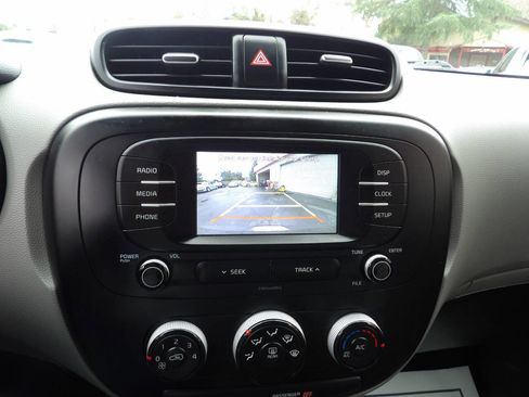 Used 2017 Kia Soul w/ Convenience Package image 7