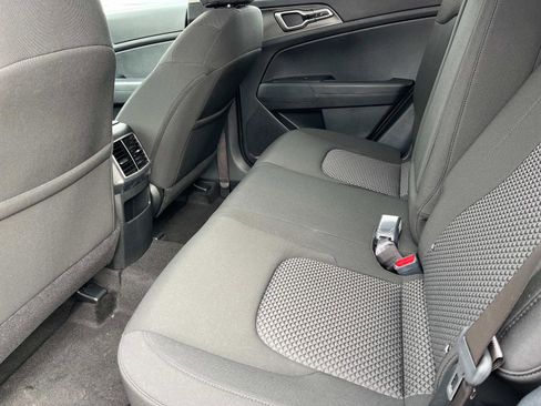 New 2025 Kia Sportage LX image 19