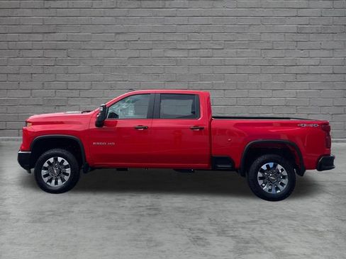 Used 2025 Chevrolet Silverado 2500 Custom AWD/4WD image 4