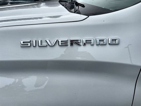 Used 2022 Chevrolet Silverado 1500 LT AWD/4WD image 30
