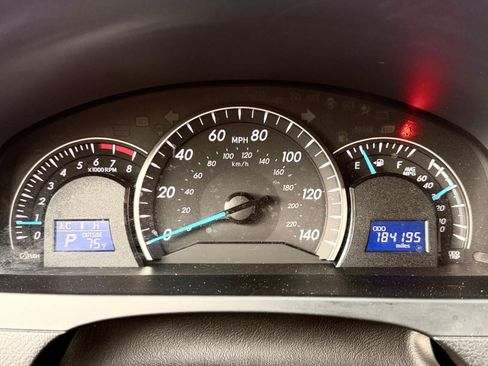 Used 2015 Toyota Camry LE FWD image 21