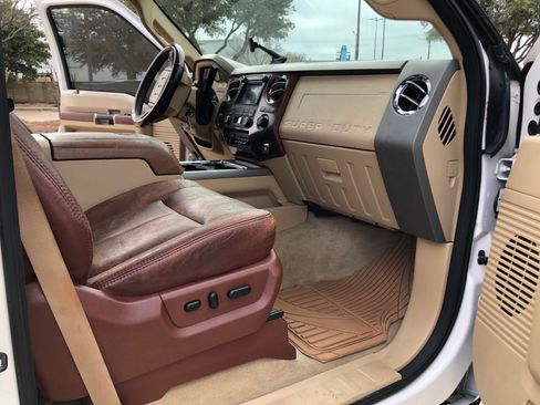 Used 2011 Ford F250 King Ranch w/ FX4 Off Road Pkg image 25