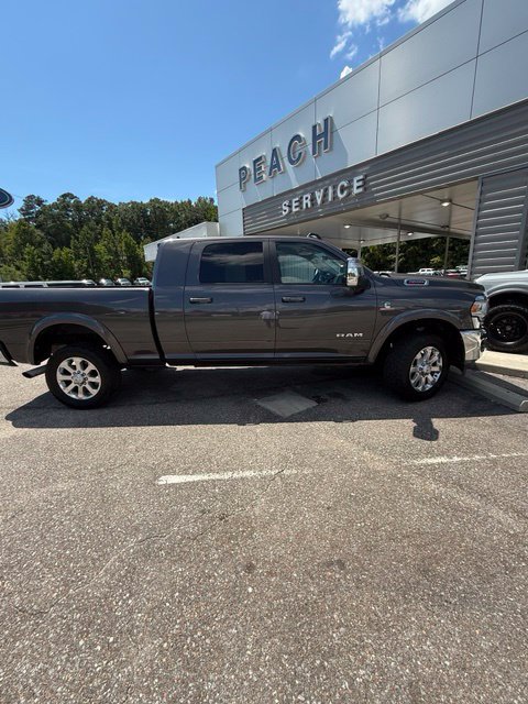 Used 2023 RAM 2500 Laramie AWD/4WD image 3