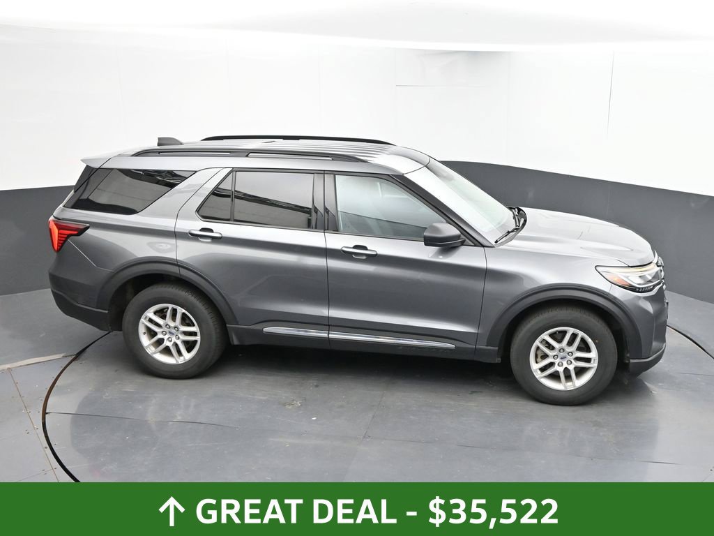 Used 2025 Ford Explorer Active AWD/4WD image 35