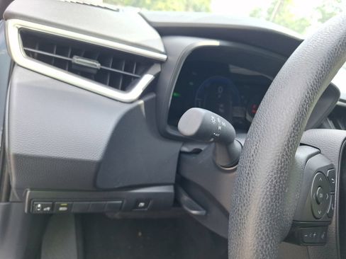 Used 2026 Toyota Corolla LE FWD image 18