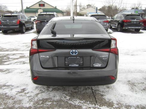 Used 2020 Toyota Prius XLE image 7