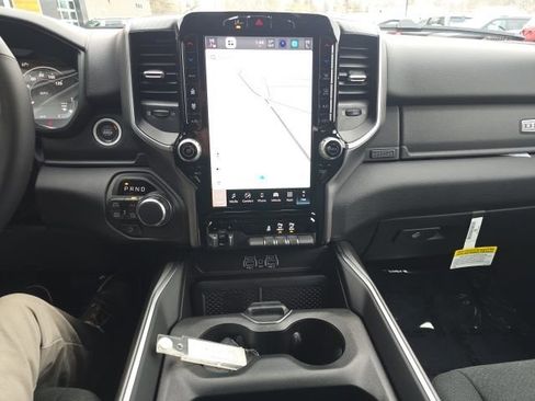 New 2026 RAM 1500 4x4 Crew Cab image 24