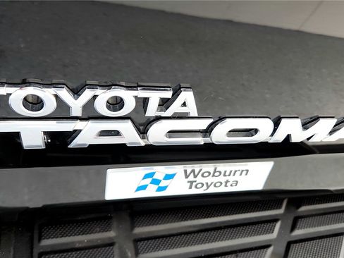 Certified 2015 Toyota Tacoma 4x4 Double Cab image 25