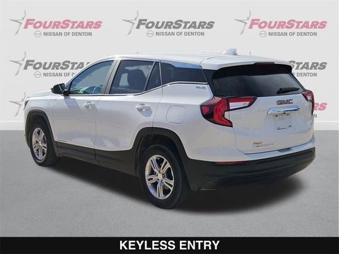 Used 2024 GMC Terrain SLE image 7