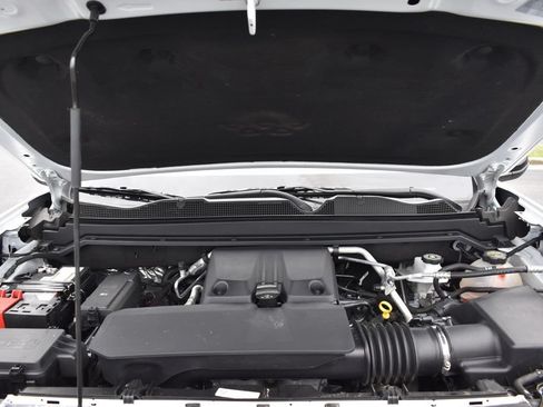 Used 2024 GMC Canyon AT4 w/ Canyon Safety Plus Package AWD/4WD image 13
